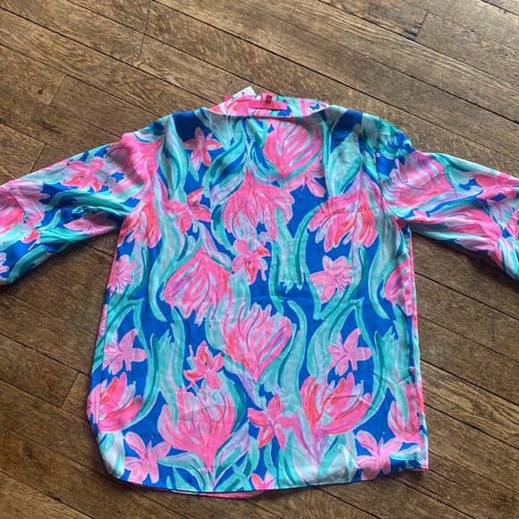 NWT Lilly Pulitzer top - size small - Picture 6 of 6